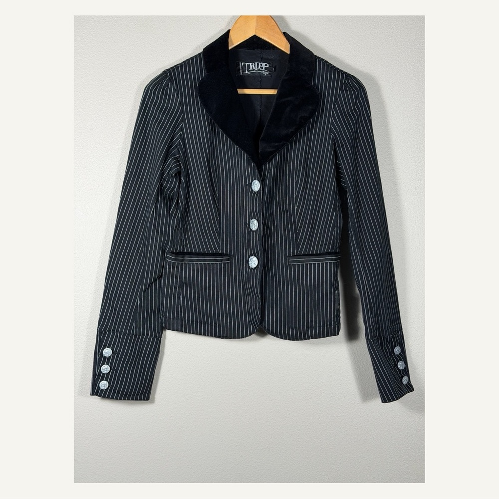 Tripp NYC Womens Small Black Pinstripe Skull Button Gothic Blazer Jacket Y2K